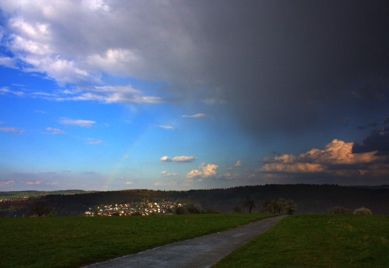Regenschauer und Regenbogen 30.03.2011