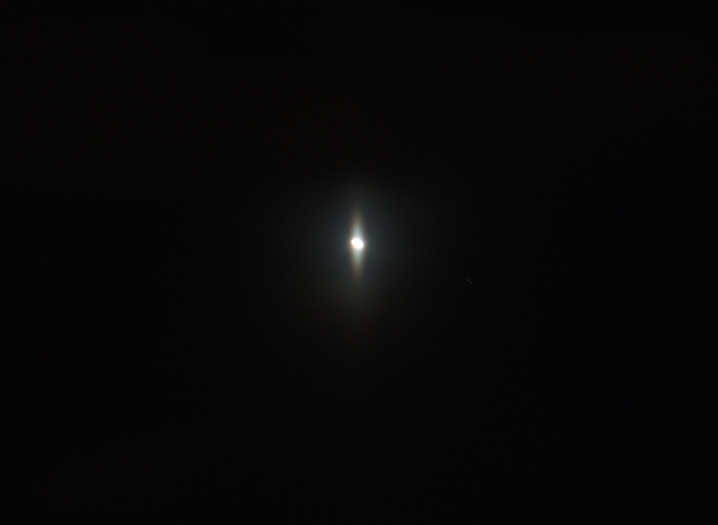 obere und untere Lichtsule an der Venus 04.05.2012