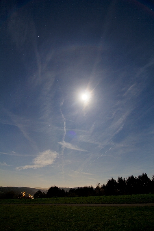 umschriebener Halo am Mond 18.10.2013