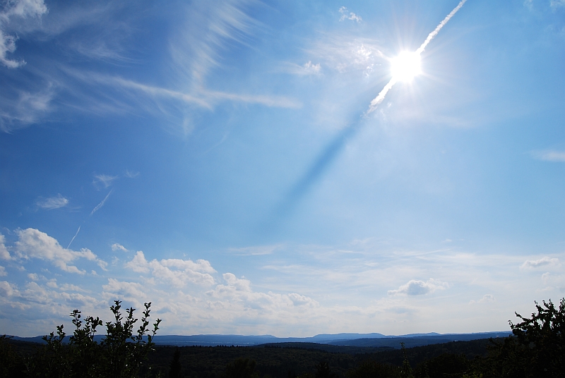 Kondensstreifen-Schatten 05.09.2010